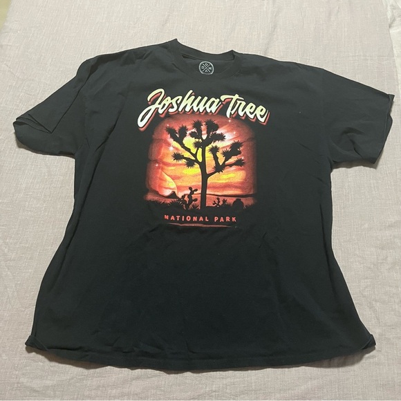 Joshua Tree National Park Black Graphic T-Shirt Size 2XL travel wanderlust summe - Picture 2 of 6